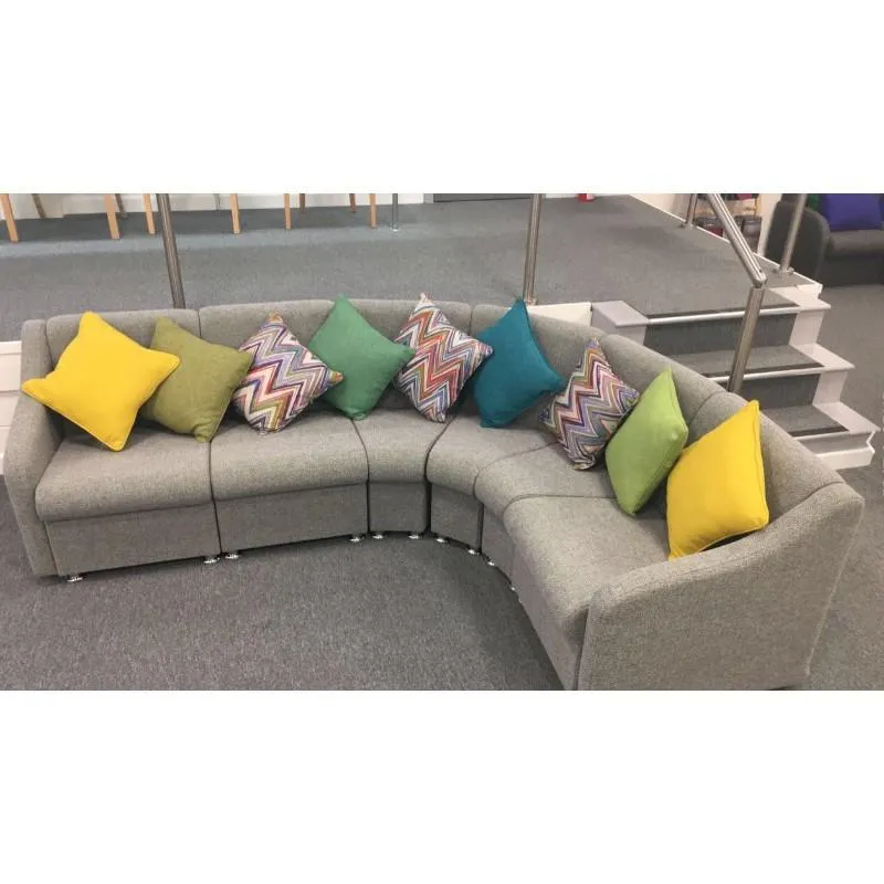 38cm Round Cushion