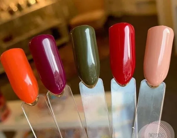 B-Day Candle * CND Vinylux