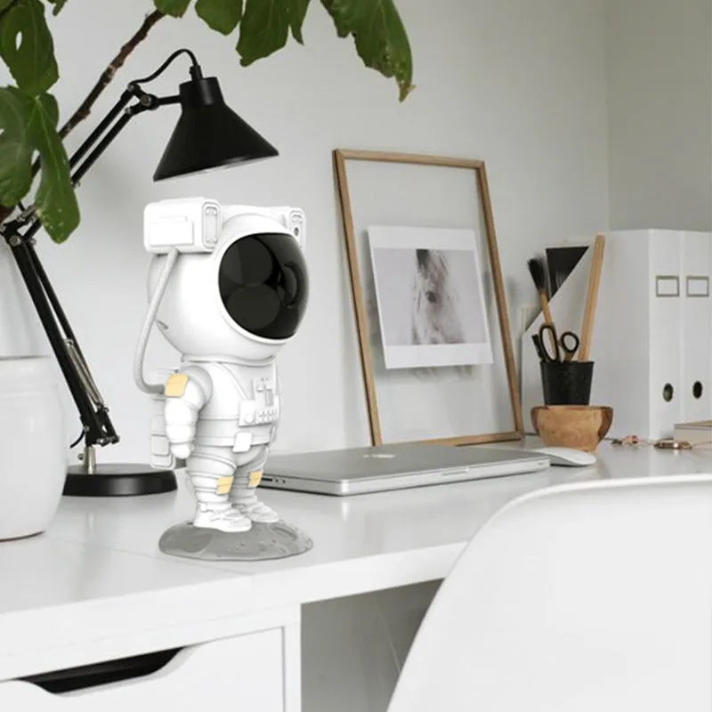 Creative Astronaut Galaxy Starry Sky Projector Nightlight USB for Bedroom